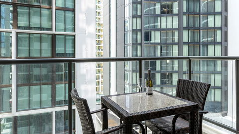 Apartments @ 212 Margaret - Accommodation Bookings 12