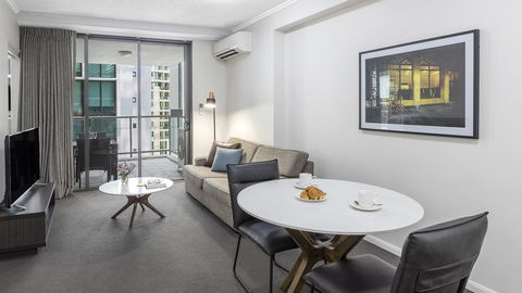 Apartments @ 212 Margaret - Accommodation Bookings 7
