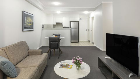 Apartments @ 212 Margaret - Accommodation Bookings 8