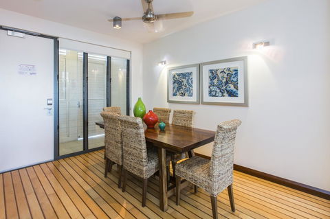 Boathouse Port Of Airlie - Accommodation Bookings 10