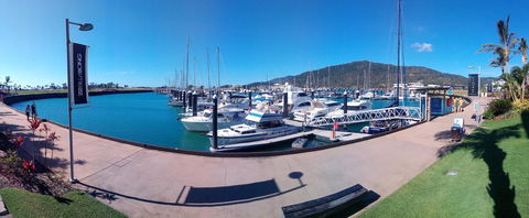 Boathouse Port Of Airlie - Accommodation Bookings 26