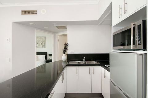 Maldives Resort Main Beach, Gold Coast - Accommodation Bookings 32