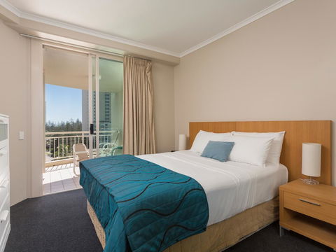 Maldives Resort Main Beach, Gold Coast - Accommodation Bookings 6