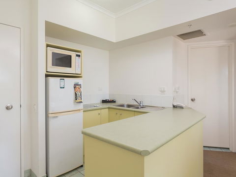 Maldives Resort Main Beach, Gold Coast - Accommodation Bookings 5