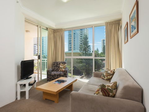Maldives Resort Main Beach, Gold Coast - Accommodation Bookings 3