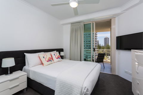 Maldives Resort Main Beach, Gold Coast - Accommodation Bookings 14