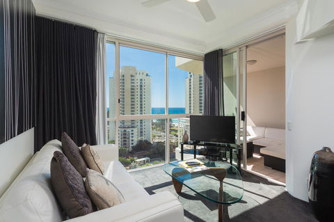 Maldives Resort Main Beach, Gold Coast - Accommodation Bookings 18