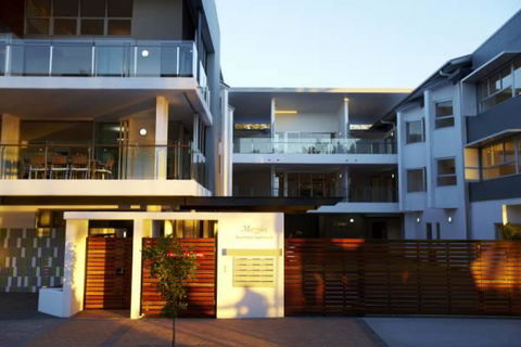 Maggies Beachfront Apartment 10 - Accommodation Bookings 1