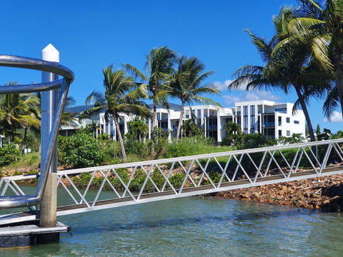 Hinchinbrook Holiday Apartments - Accommodation Bookings 30