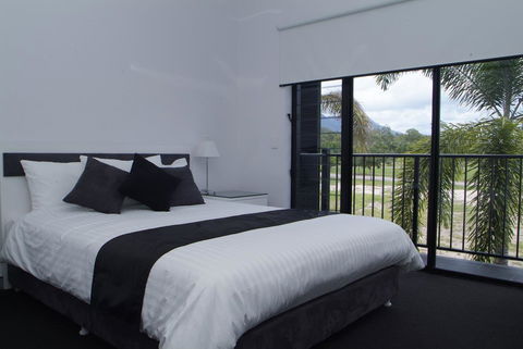 Hinchinbrook Holiday Apartments - Accommodation Bookings 23