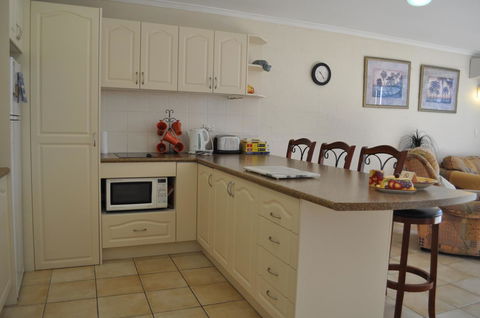 Burleigh Palms Holiday Apartments - Accommodation Bookings 18