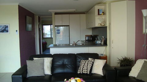 Burleigh Palms Holiday Apartments - Accommodation Bookings 39