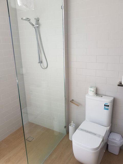 Markham Court - Accommodation Bookings 24