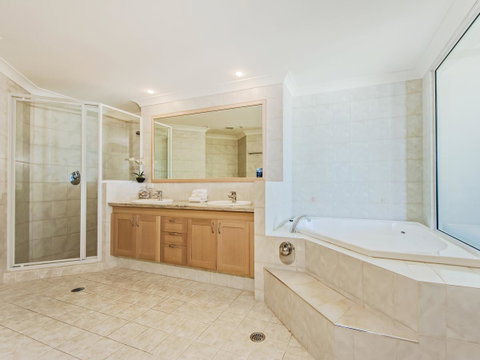 Oceana On Broadbeach - Accommodation Bookings 2