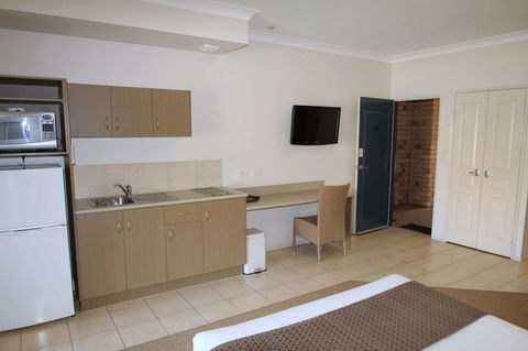 Midlander Motor Inn - Accommodation Bookings 22