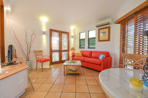 Martinique On Macrossan - Accommodation Bookings 3