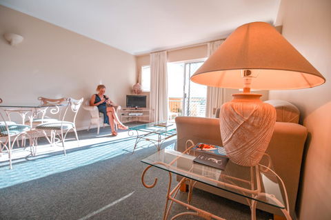 Il Palazzo Holiday Apartments - Accommodation Bookings 4