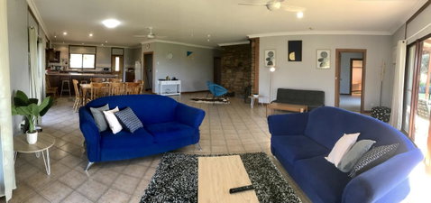 Beeâ€™s Place - 3 Bedroom Home On 10 Acres Of Land With Distant Ocean Views - Accommodation Bookings 12