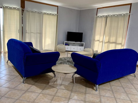 Beeâ€™s Place - 3 Bedroom Home On 10 Acres Of Land With Distant Ocean Views - Accommodation Bookings 0