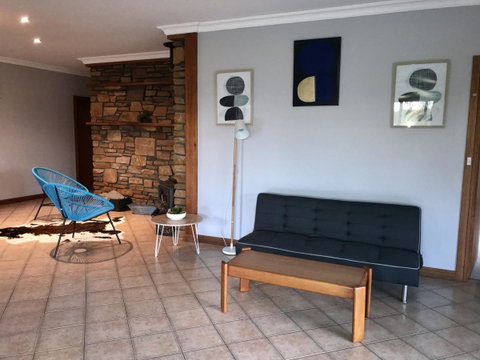 Beeâ€™s Place - 3 Bedroom Home On 10 Acres Of Land With Distant Ocean Views - Accommodation Bookings 19