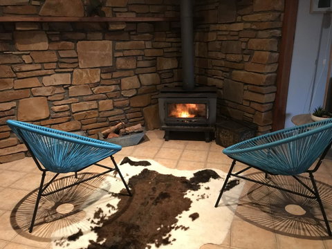 Beeâ€™s Place - 3 Bedroom Home On 10 Acres Of Land With Distant Ocean Views - Accommodation Bookings 21