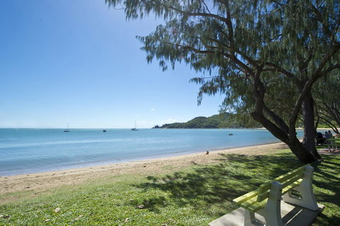 Maggies Beachfront Apartment 7 - Accommodation Bookings 13