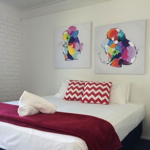 Arcadia Village Motel - Accommodation Bookings 1