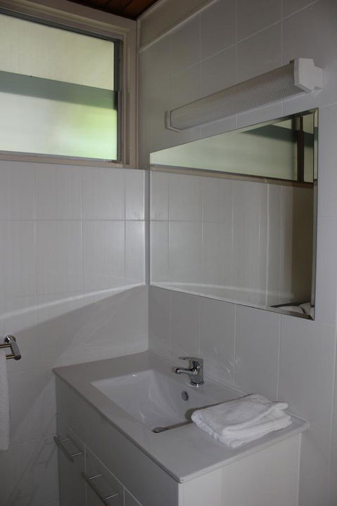 Arcadia Village Motel - Accommodation Bookings 6