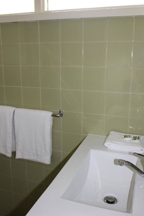 Arcadia Village Motel - Accommodation Bookings 12