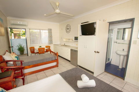 Tropical Palms Resort & 4WD Hire - Accommodation Bookings 5