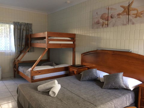 Tropical Palms Resort & 4WD Hire - Accommodation Bookings 26