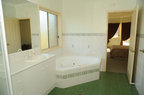 Waterfront At White Patch - Accommodation Bookings 17