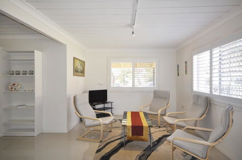 Ocean Wave - Accommodation Bookings 10