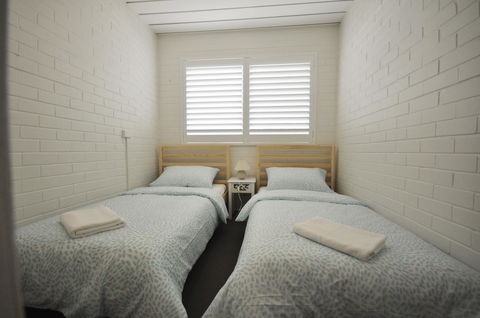 Ocean Wave - Accommodation Bookings 15