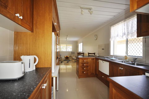 Ocean Wave - Accommodation Bookings 5