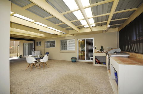 Ocean Wave - Accommodation Bookings 20