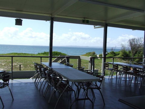 Enjoy The Sea Breezes From The Balcony - Boyd St, Woorim - Accommodation Bookings 1