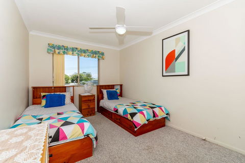 Enjoy The Sea Breezes From The Balcony - Boyd St, Woorim - Accommodation Bookings 5
