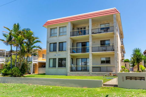 Enjoy The Sea Breezes From The Balcony - Boyd St, Woorim - Accommodation Bookings 0