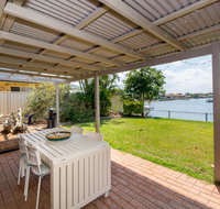 Lowset home on the canal - Dolphin Dr Bongaree - Accommodation Bookings