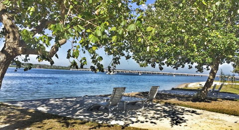 First Floor Unit Close To Shops, Park And Waterfront! - Accommodation Bookings 17