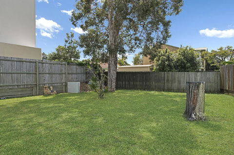 First Floor Unit Close To Shops, Park And Waterfront! - Accommodation Bookings 12
