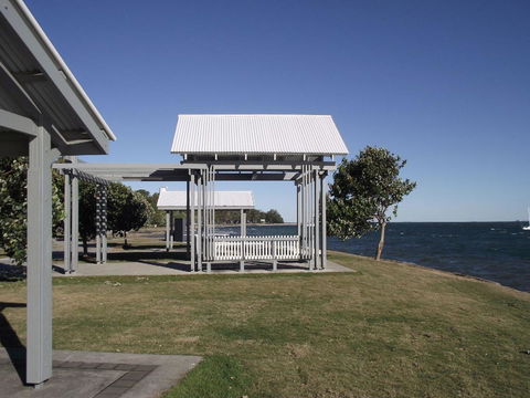Air Conditioned Unit Stones Throw To The Waterfront. - Accommodation Bookings 19
