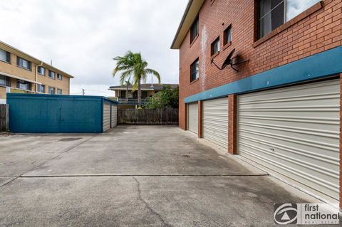 Air Conditioned Unit Stones Throw To The Waterfront. - Accommodation Bookings 2