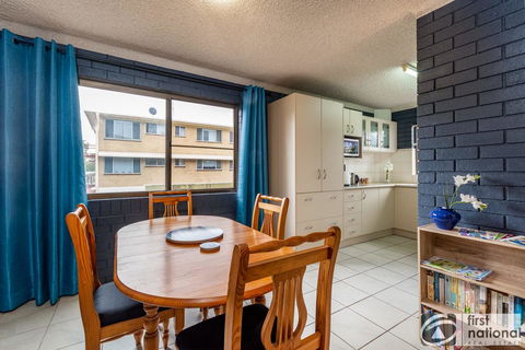 Air Conditioned Unit Stones Throw To The Waterfront. - Accommodation Bookings 12