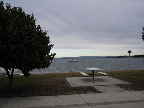 Air Conditioned Unit Stones Throw To The Waterfront. - Accommodation Bookings 9