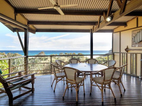 Claytons 1 By Discover Stradbroke - Accommodation Bookings 12