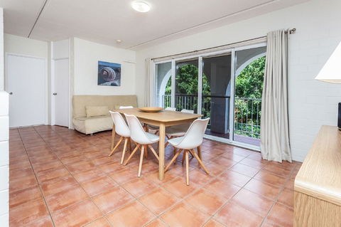 The Islander - Accommodation Bookings 11