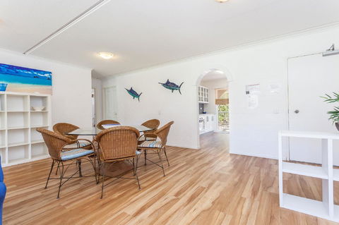 The Islander - Accommodation Bookings 14