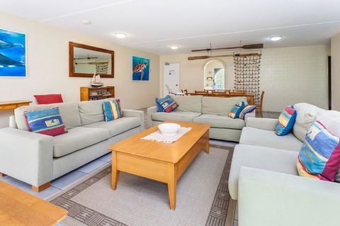 The Islander - Accommodation Bookings 40